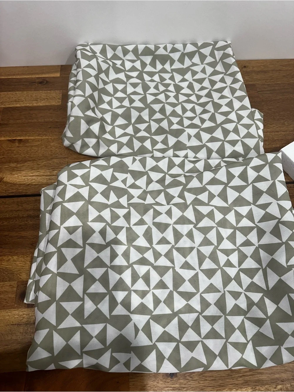 2 IKEA HÅRKÖRVEL Long Curtain Panels - White and Light Green Geometric Pattern